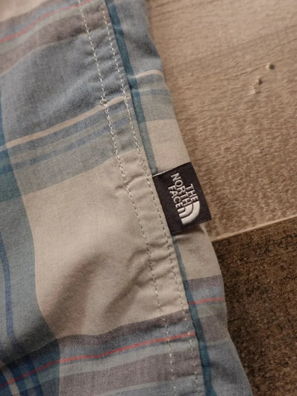 The North Face‎ Plaid Snap Button Up Shirt Men’s Small Blue Outdoor Hiking